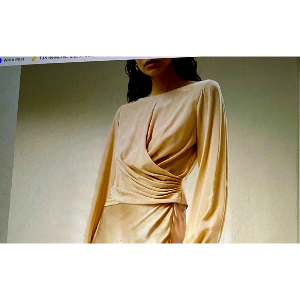 Sexy pure Lauren Bacall style top. Side zip invisBle.